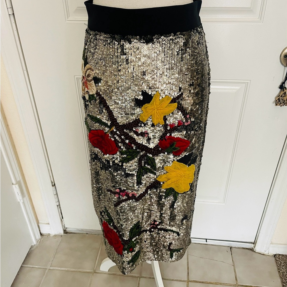 Alice&Olivia Midi sequin skirt.